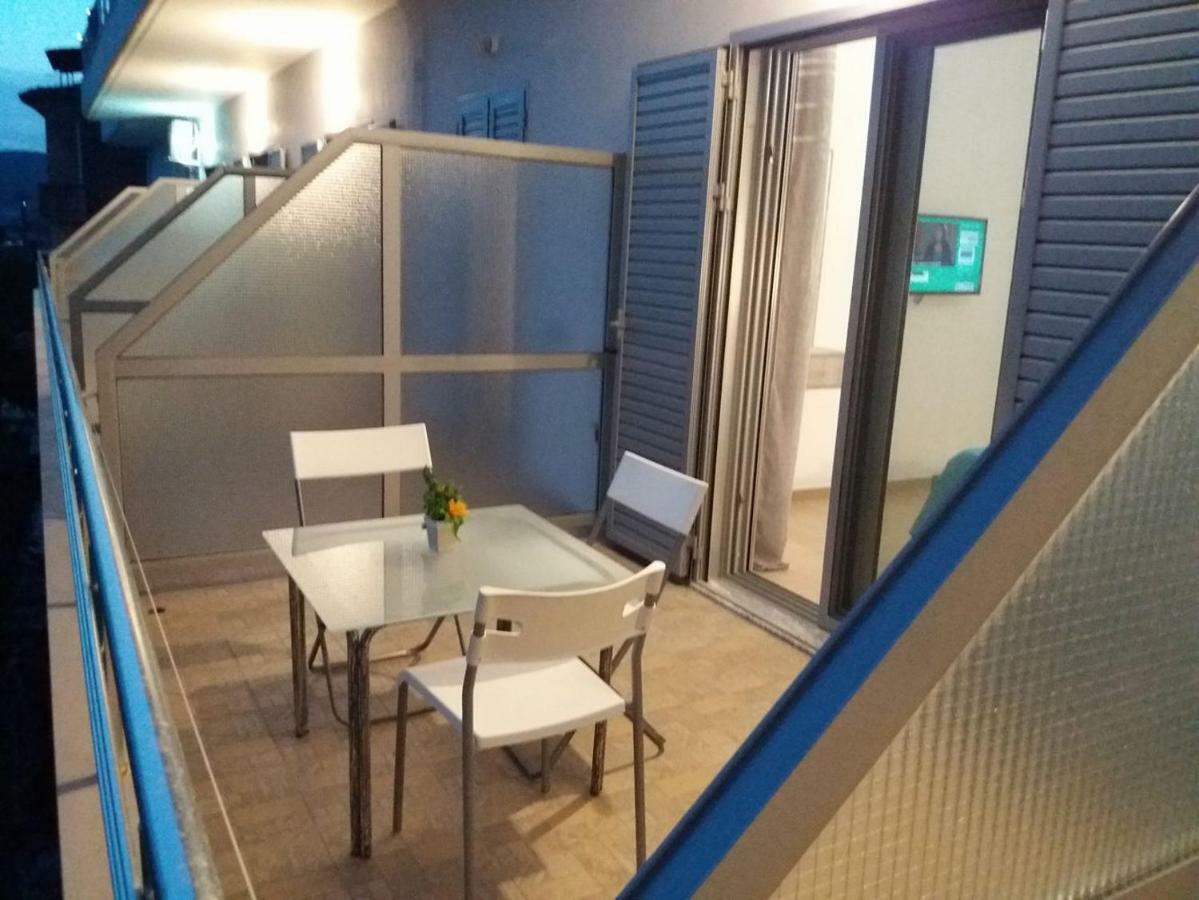 Blue Sea Apartments เคพาโร ภายนอก รูปภาพ